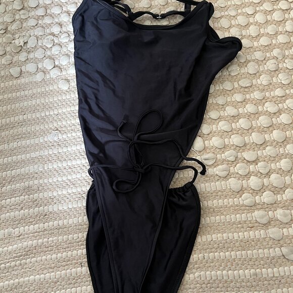 Frankies Bikinis x Alo Yoga One-Piece Swimsuit - Picture 1 of 11